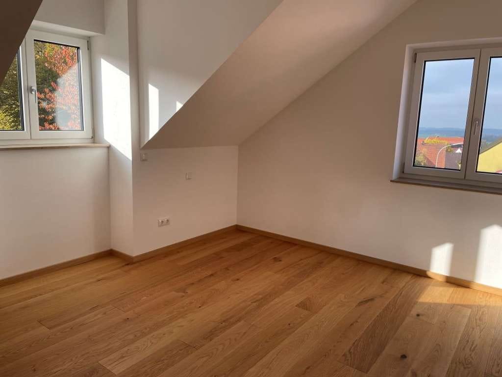 Immobilie in Plößberg - Traumhafte Dachgeschosswohnung im Neubauprojekt "Wohnen an der Goldenen Straße" in Plößberg! - Bild 1