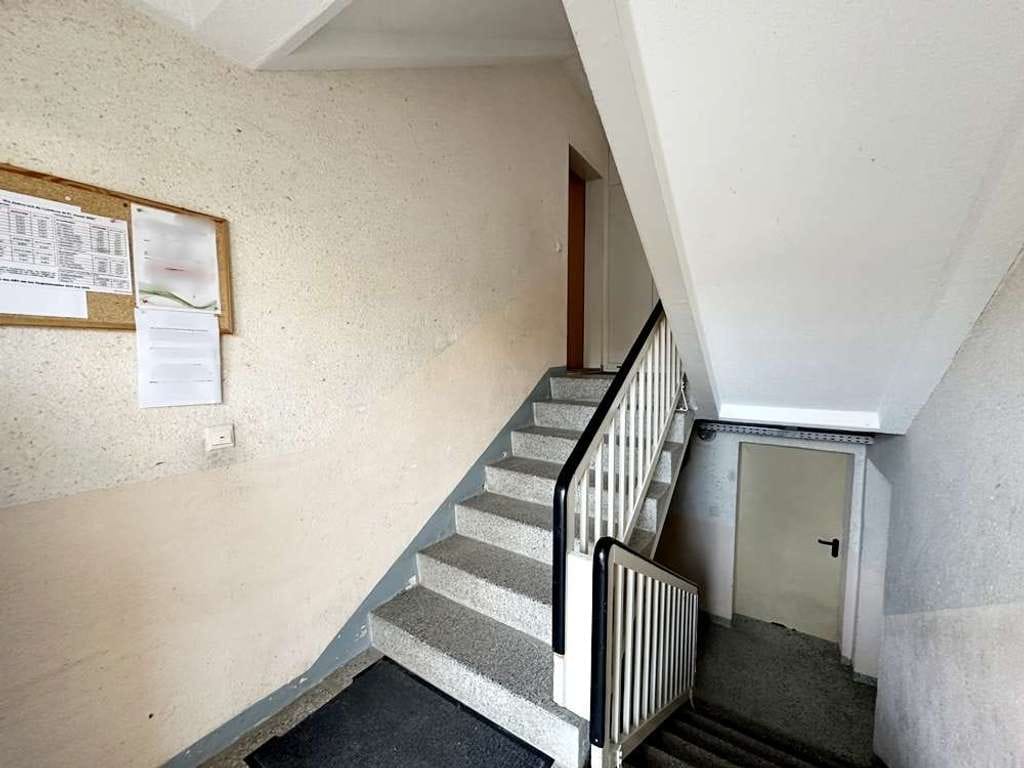 Immobilie in Hohenleuben - "Mit viel Potential - sanierungsbedürftige, vermietete 3-Zimmer-EGWohnung mit Balkon und Stellplatz" - Bild 4