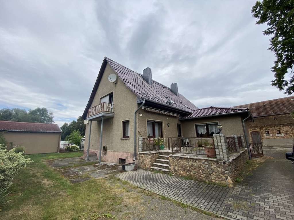 Immobilie in Luckenwalde - Luckenwalde: Ein- od. Zweifamilienhaus mit Scheune, Garten und mehr zum Einziehen - Bild 2