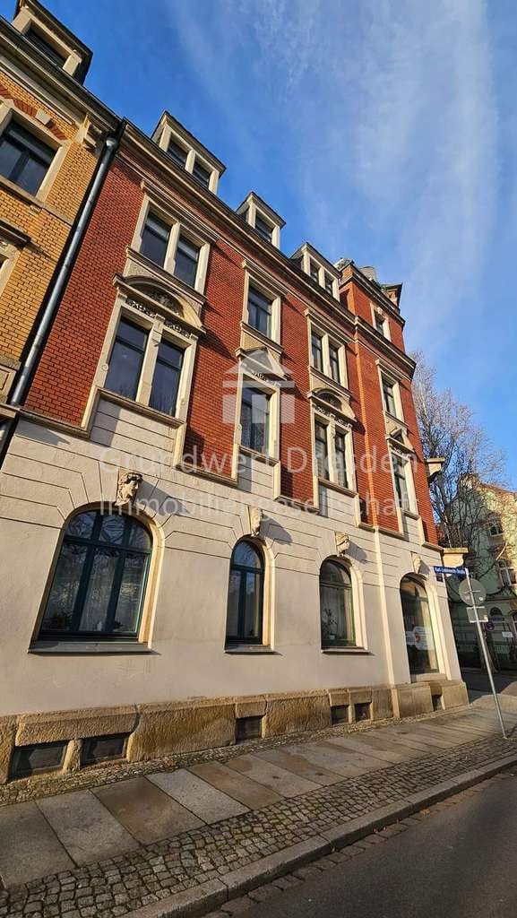 Immobilie in Pirna - Klassischer Jugendstil in ruhiger Parkrandlage von Pirna…zwei vermietete ETW’s mit Balkonen ! - Bild 1