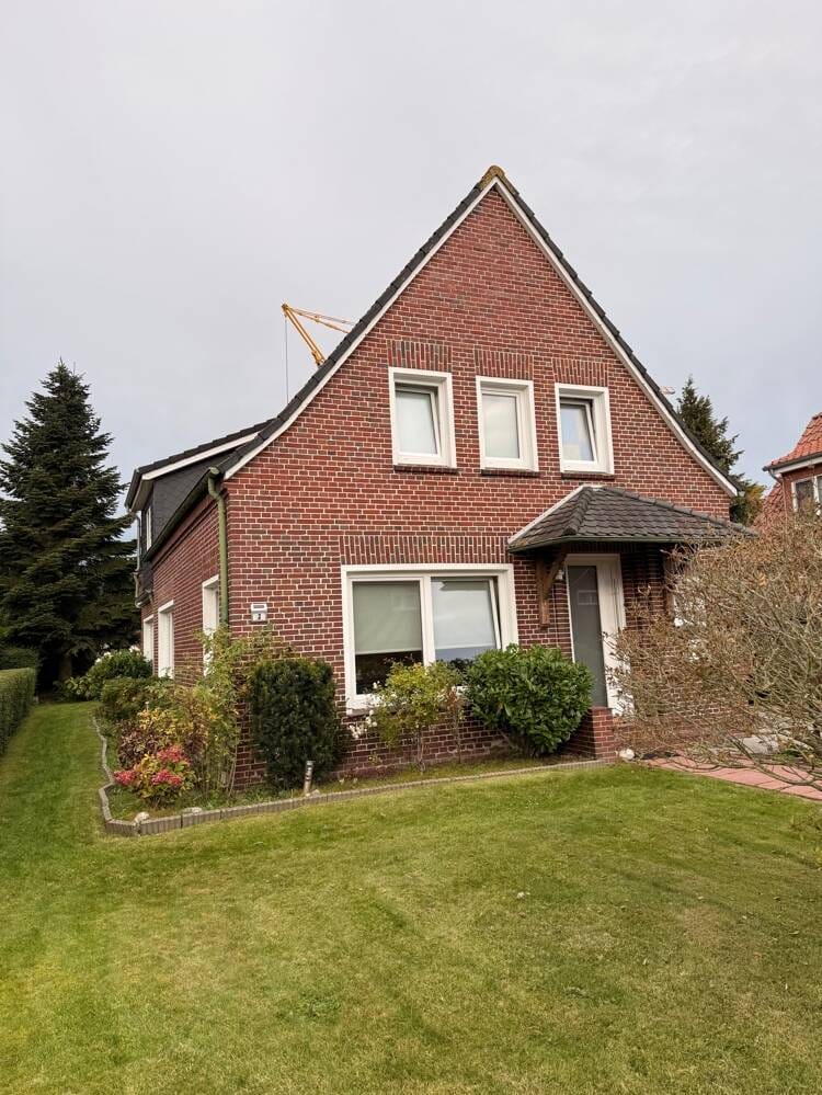 Immobilie in Esens - Geräumiges Einfamilienhaus am Stadtrand von Esens - Bild 0