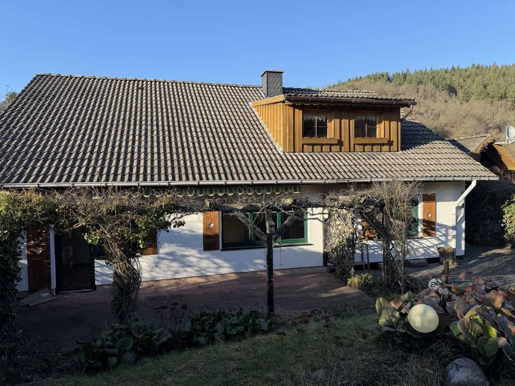Immobilie in Bärenbach - Einfamilienhaus in Bärenbach bei Kirn zu verkaufen – inklusive Bauplatz - Bild 1