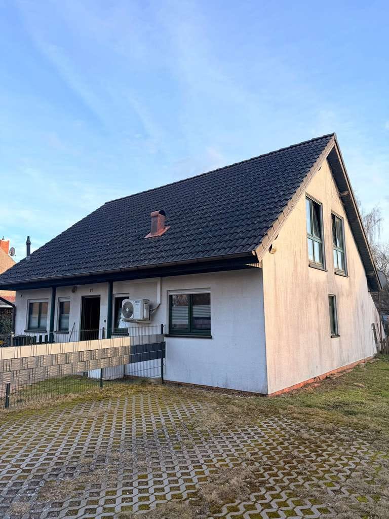 Immobilie in Ducherow - „Modernes Familienhaus mit PV-Anlage, Kamin &amp; großer Terrasse in ruhiger Lage“ - Bild 3