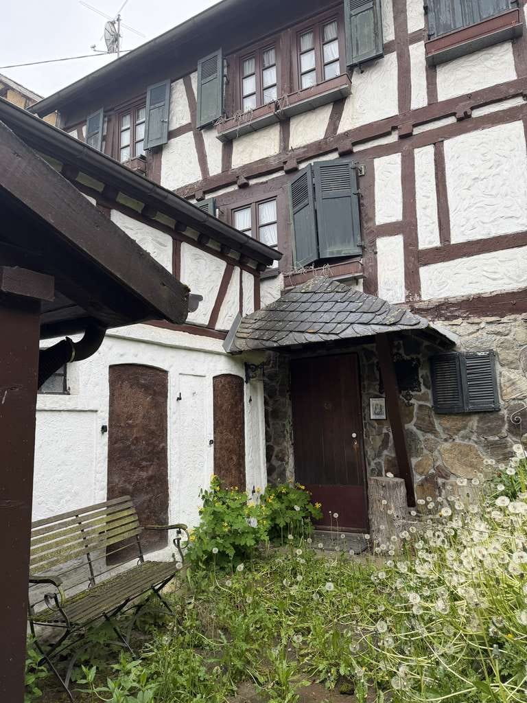 Immobilie in Heidenrod - Historisches Fachwerkhaus mit Stellplatz und Nebengebäude in Heidenrod! - Bild 2