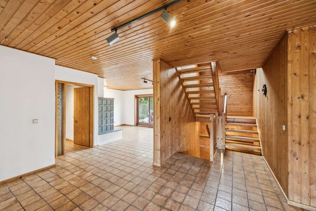 Immobilie in Braak - Schönes Meiendorf: Großes Wohnhaus mit 8 Zimmern sowie Vollkeller und schönem Garten - Bild 2