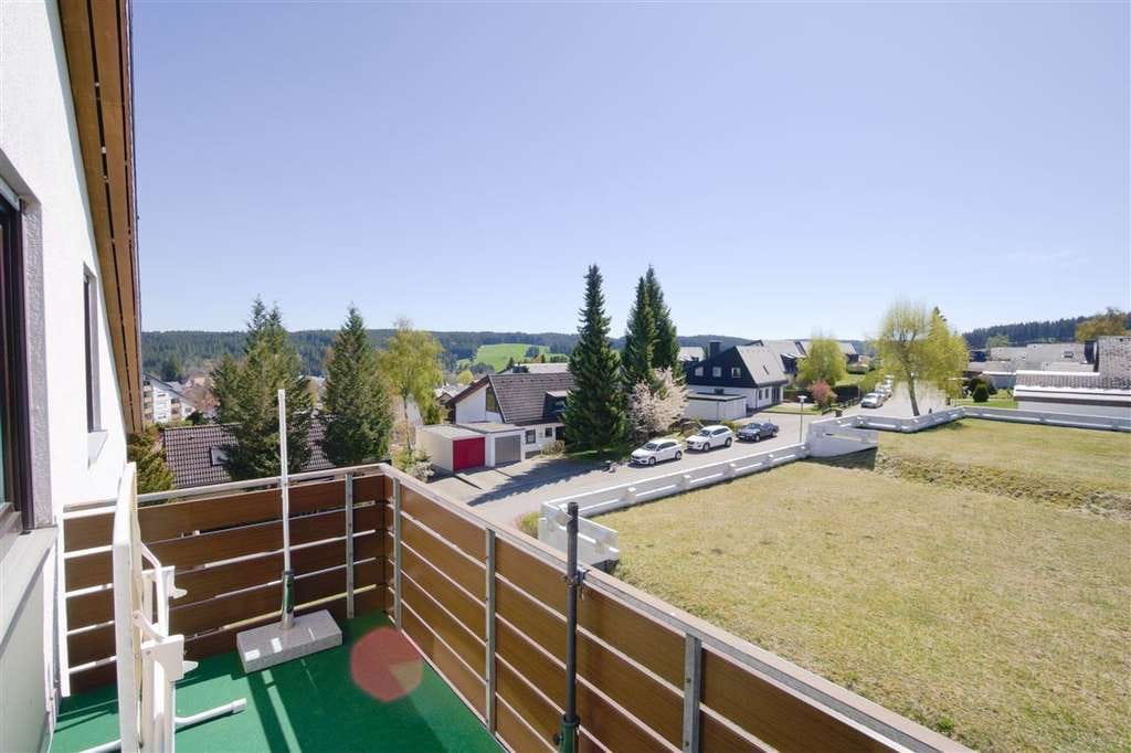 Immobilie in Schönwald im Schwarzwald - Charmante Dachgeschosswohnung mit Weitblick – Ihr neues Zuhause oder Investment in Schönwald - Bild 4