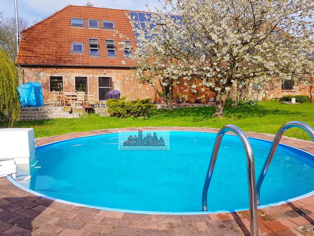 Immobilie in Neuburg - Stilvolles Wohnhaus mit 2 separaten Ferienappartements in idyllischer Lage - Bild 1