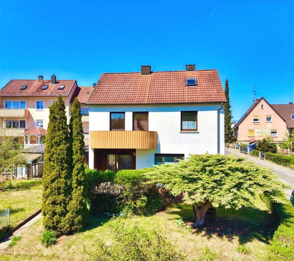 Immobilie in Zeil am Main - Ihr neues Zuhause im stadtnahen Grün...familienfreundliches Wohnhaus mit Südterrasse/Balkon und so - Bild 0
