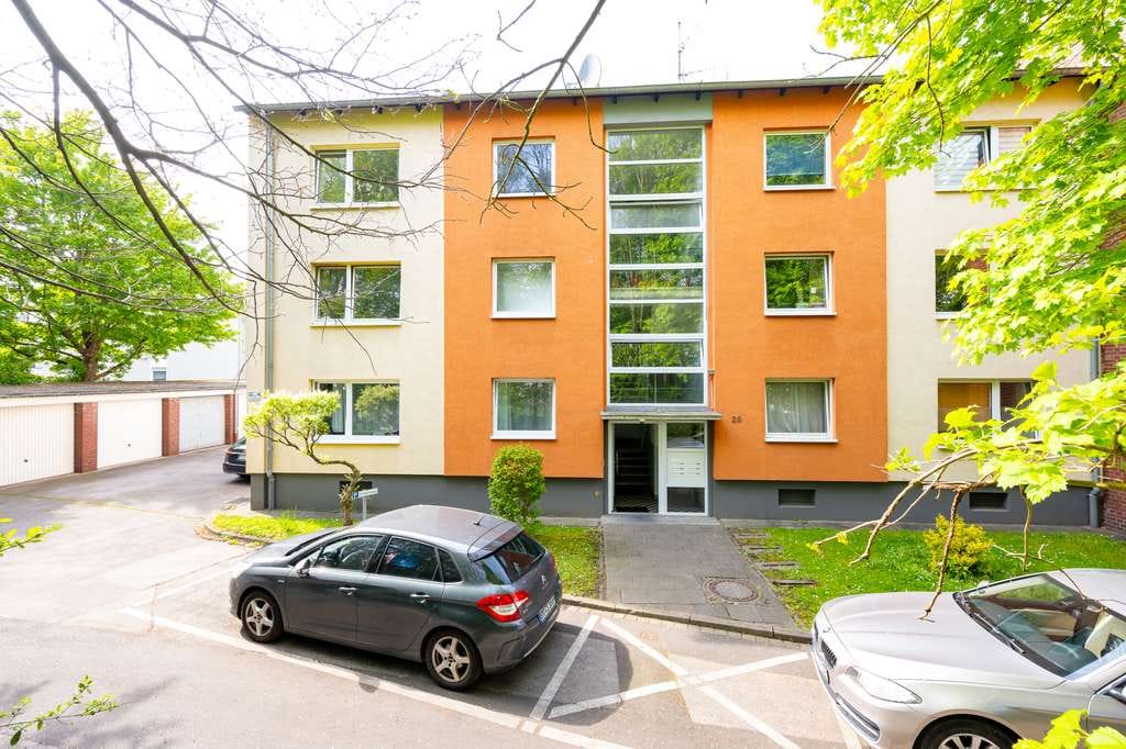 Immobilie in Frechen - Gepflegtes 6-Parteien-Haus mit Balkonen, Garagenhof und Stellplätzen in gefragter Wohnlage - Bild 4