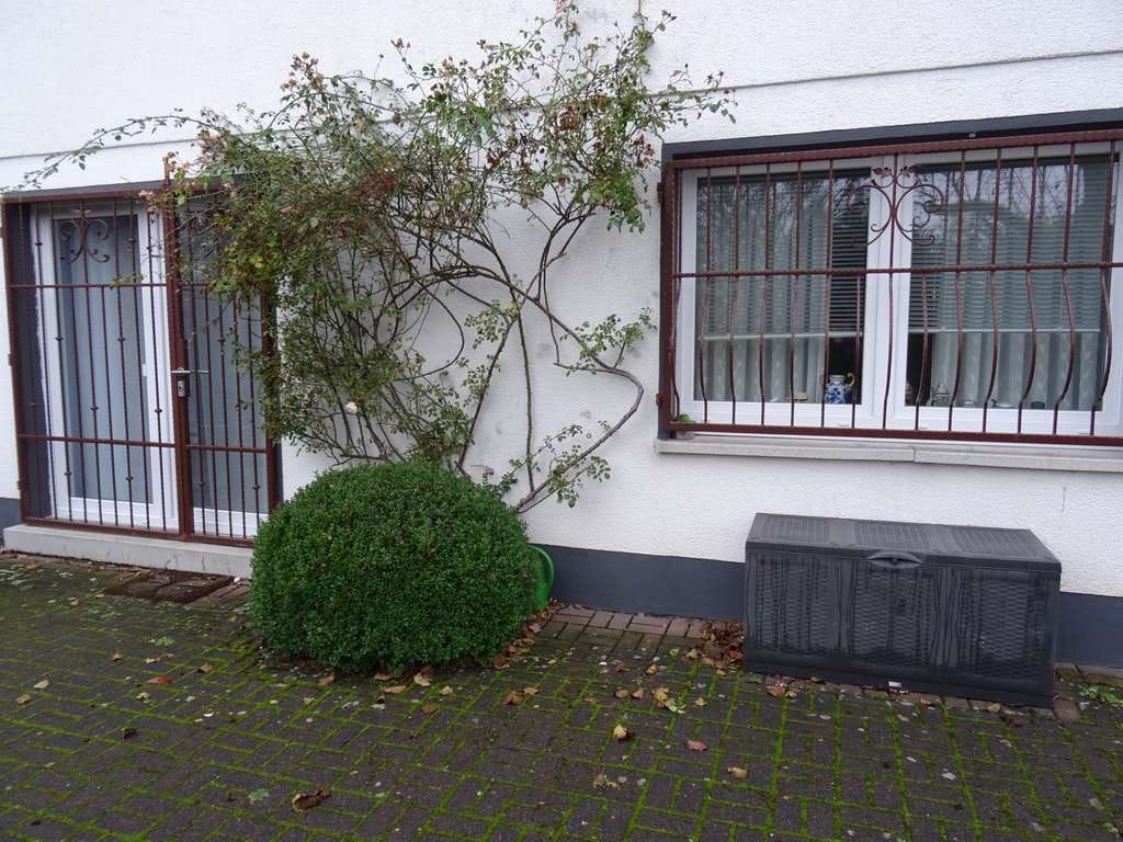 Immobilie in Gersfeld - Freistehendes Zweifamilienhaus mit ELW in Top-Lage in Gersfeld zu verkaufen - Bild 2