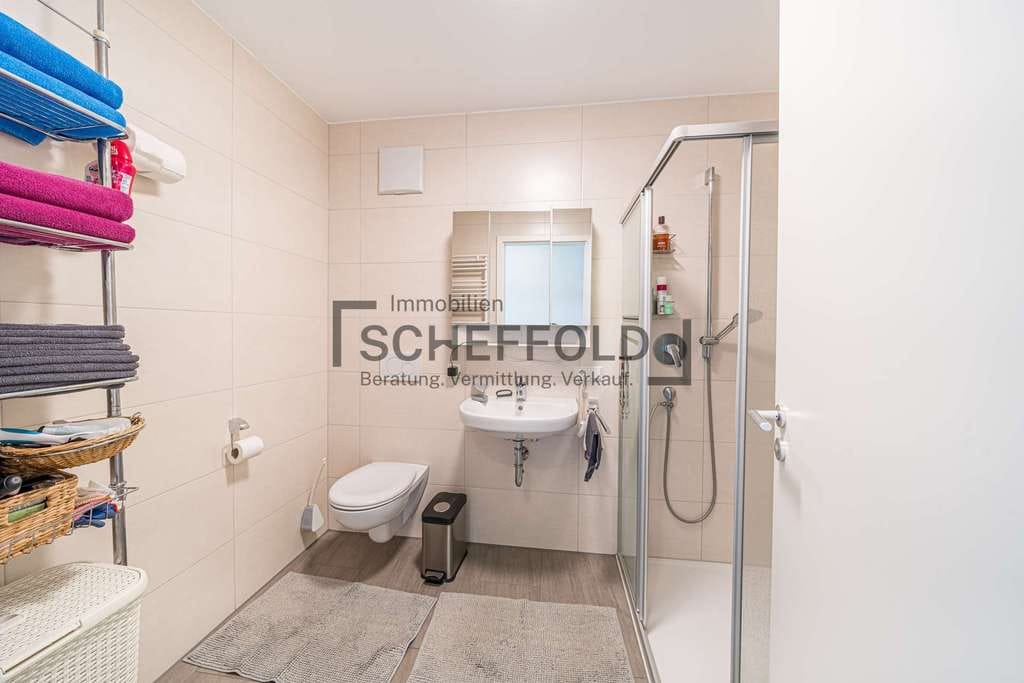 Immobilie in Achstetten - Jung und modern! Großzügige und lichtdurchflutete 3,5-Zimmer-Eigentumswohnung mit herrlichem Balkon - Bild 5