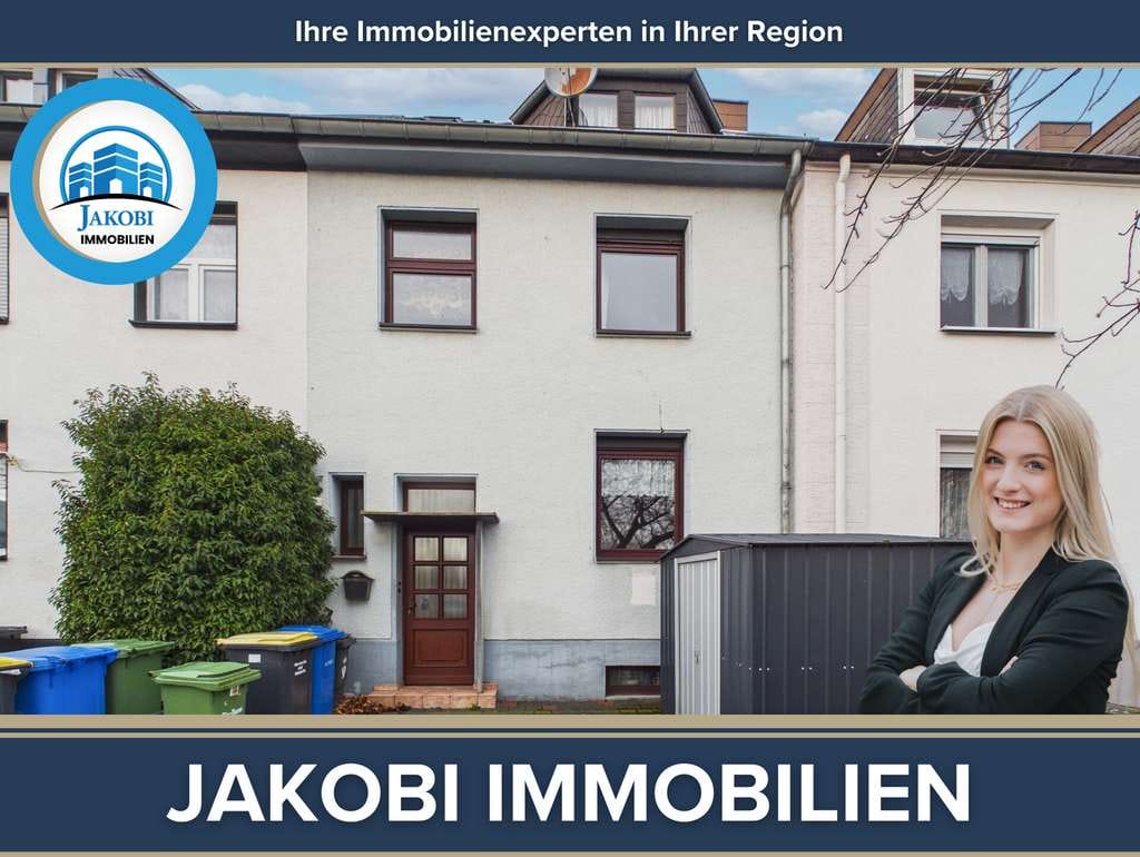 Immobilie in Düren - Reihenmittelhaus in Düren mit großem Ausbaupotenzial, Wintergarten und Garten - Bild 0