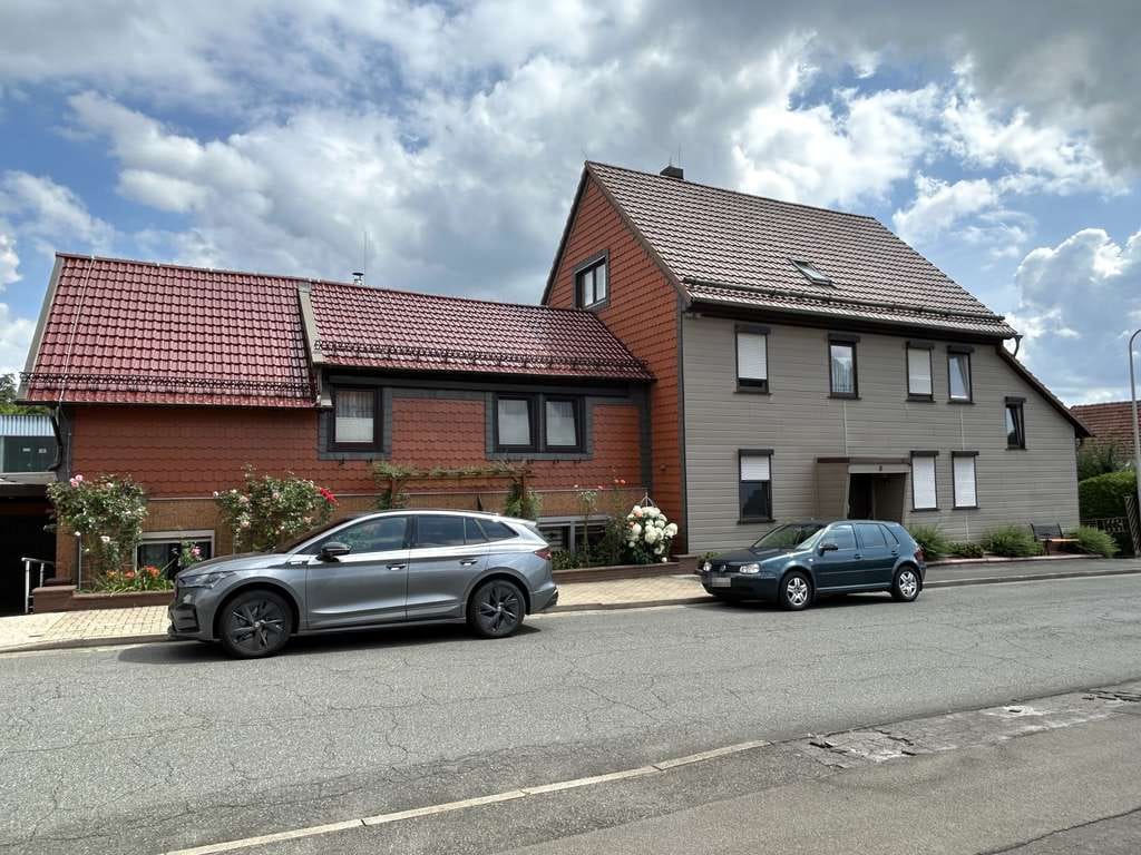 Immobilie in Osterode - Anlage-Objekt in Petershütte: Mehrfamilienhaus mit 3 Einheiten + Einfamilienhaus - Bild 1