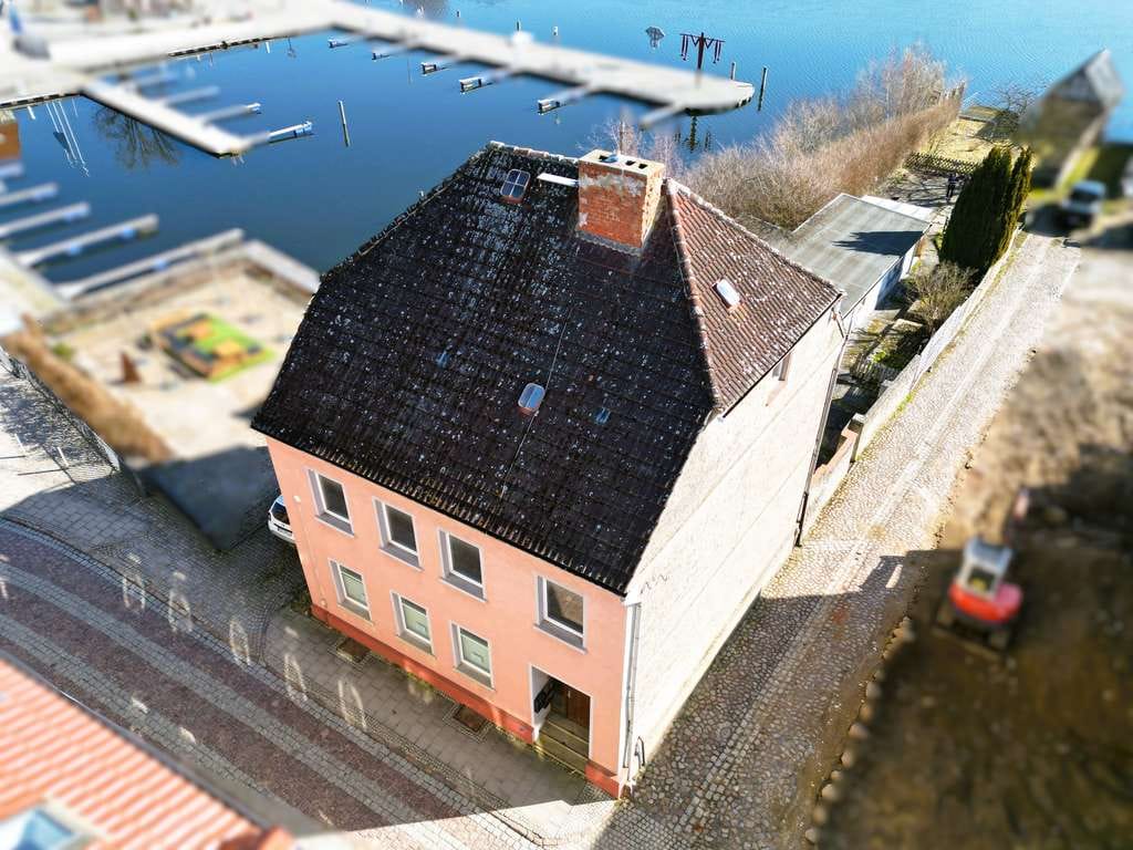 Immobilie in Malchow - Exklusives Seegrundstück am Malchower Stadthafen mit Steg und großem Entwicklungspotenzial - Bild 4