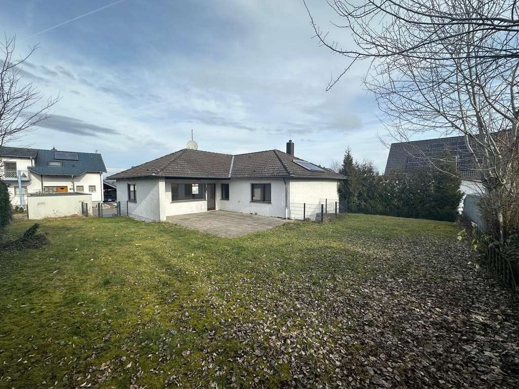 Immobilie in Bruchmühlbach-Miesau - Modernisierter Bungalow mit Garage in sonniger Lage von Bruchmühlbach - Bild 4