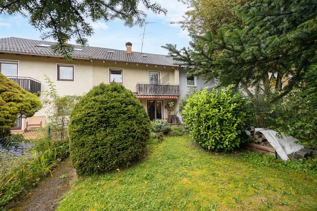 Immobilie in Ebersberg - Die Chance auf ein familienfreundliches Reihenmittelhaus mit Südterrasse mit Potential - Bild 0