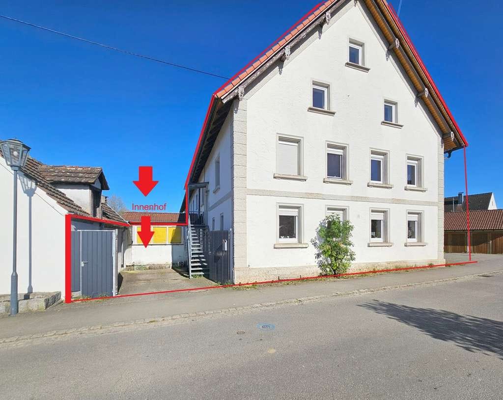 Immobilie in Bad Saulgau - Charmantes Zweifamilienhaus mit viel Platz und Potenzial – liebevoll saniertes ehemaliges Bauernhaus - Bild 1