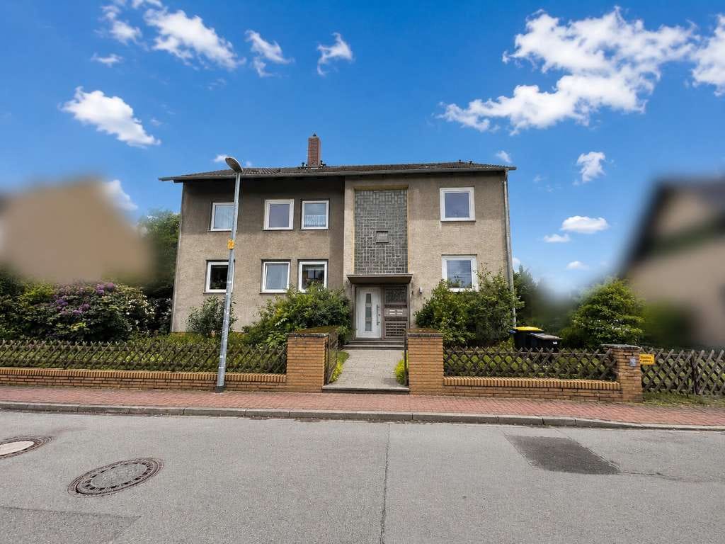 Immobilie in Garbsen - 4-Familienhaus in Garbsen-Havelse — zwei Wohnungen sofort verfügbar - Bild 1
