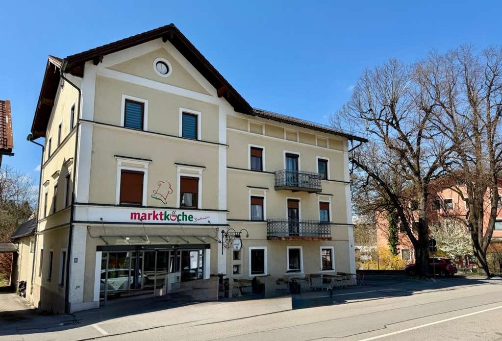 Immobilie in Bruckmühl - Wohn- und Geschäftshaus im Ortskern von Bruckmühl – stabile Mieteinnahmen & Entwicklungspotenzial - Bild 0