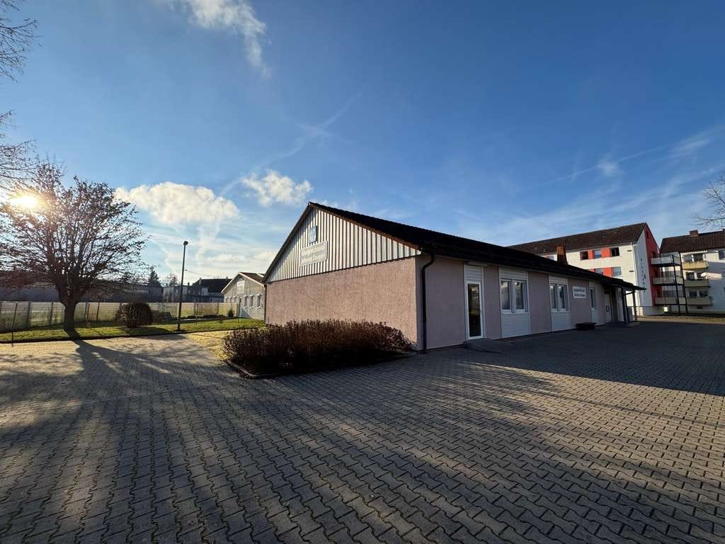 Immobilie in Oettingen i.Bay. - Individuell nutzbares Gebäude - Bild 0