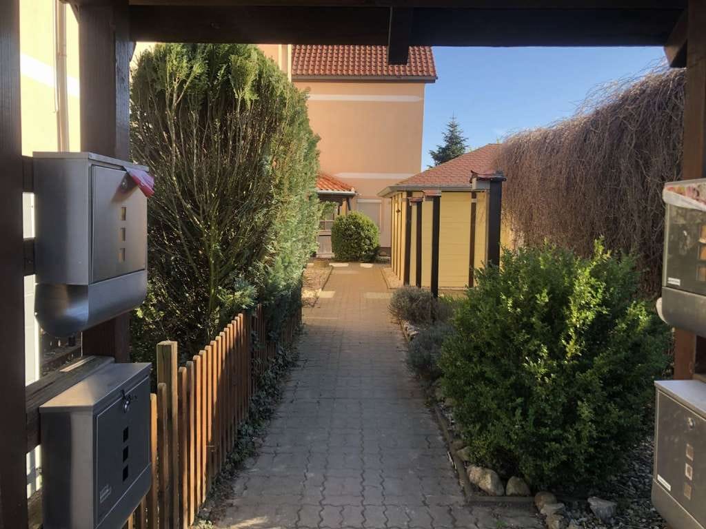 Immobilie in Zwenkau - Drei Stadthäuser inkl. Garten Garagen Stellplatz Kamin für Eigennutzer oder Kapitalanleger - Bild 4