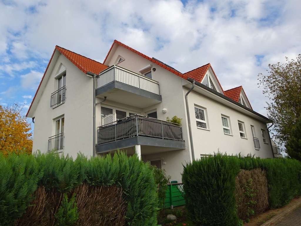Immobilie in Lambrechtshagen - Rostock! Sehr schöne Terrassenwohnung mit Balkon und Stellplatz - Bild 1