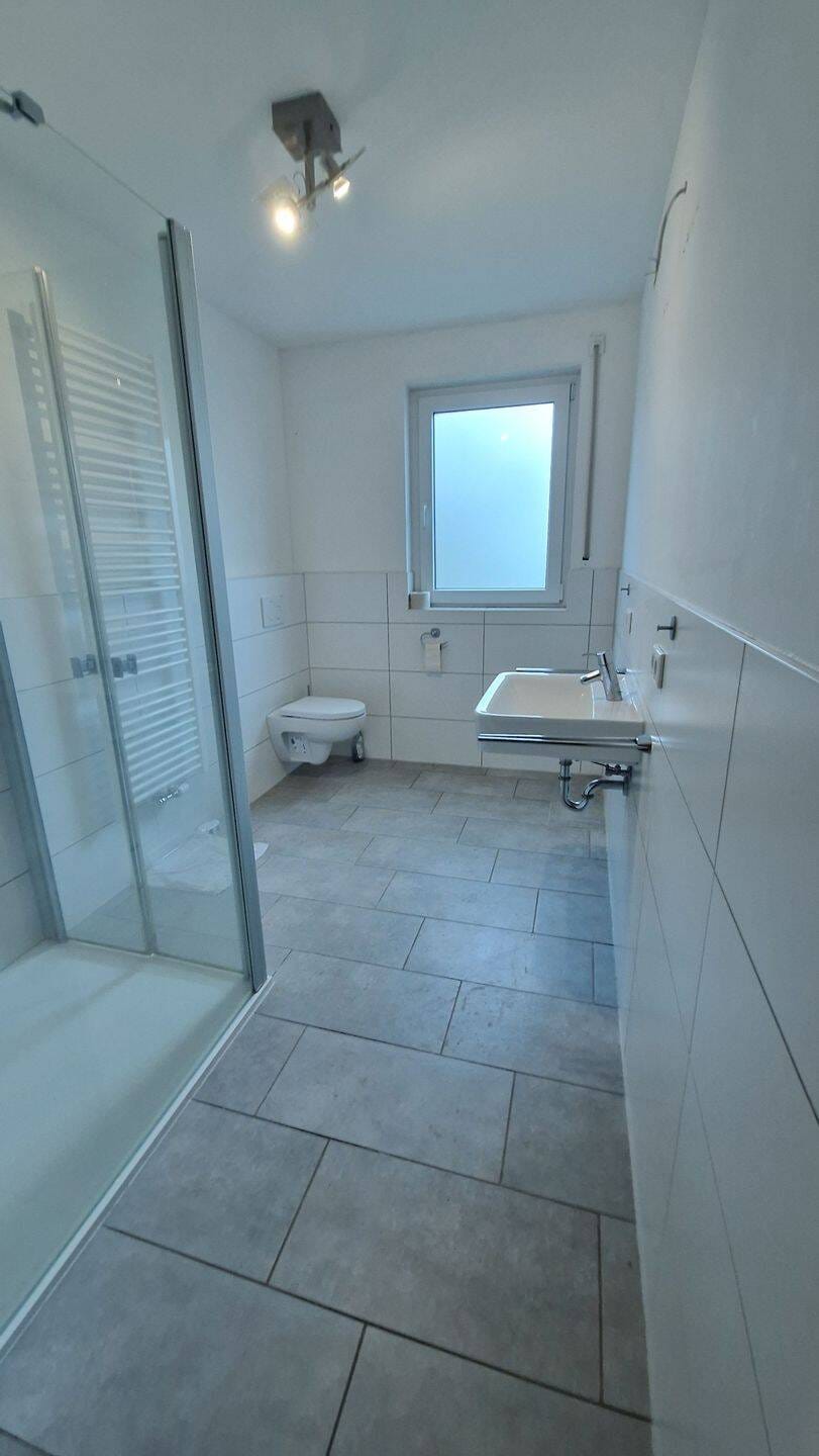 Immobilie in Großkrotzenburg - Großzügiges Zweifamilienhaus in Feldrandlage - Bild 2
