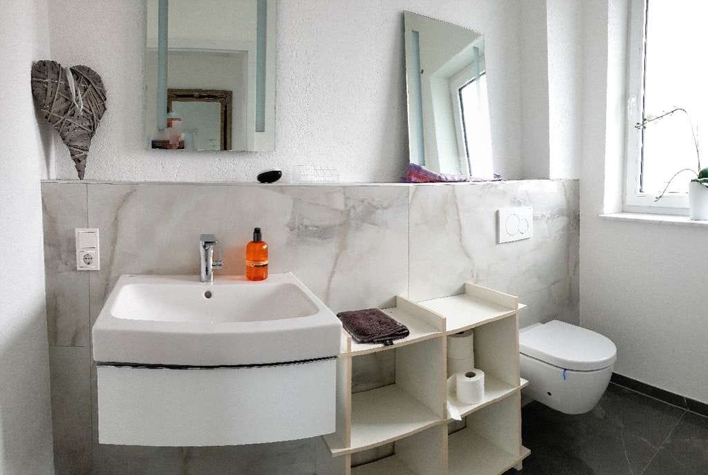 Immobilie in Sankt Goar - **Traumhaft luxuriös, alles glänzt noch neu**
-Neubau mit Blick ins Rheintal und auf di - Bild 3