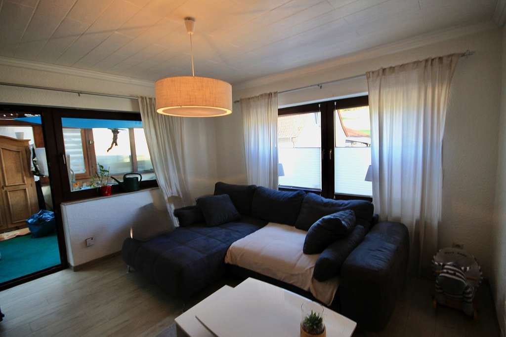 Immobilie in Aschaffenburg - Flexible Wohnlösung: Leerstehende ETW 
mit vermietetem Apartment - Bild 2