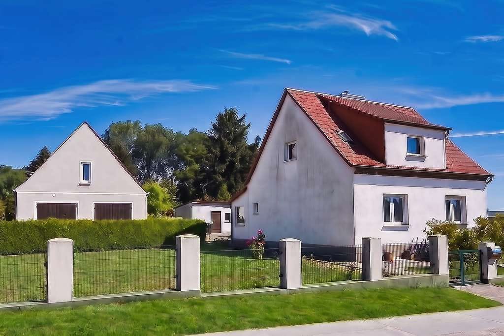 Immobilie in Hohenfinow - Gepflegtes Einfamilienhaus in ruhiger Ortsrandlage mit großzügigem Grundstück - Bild 2