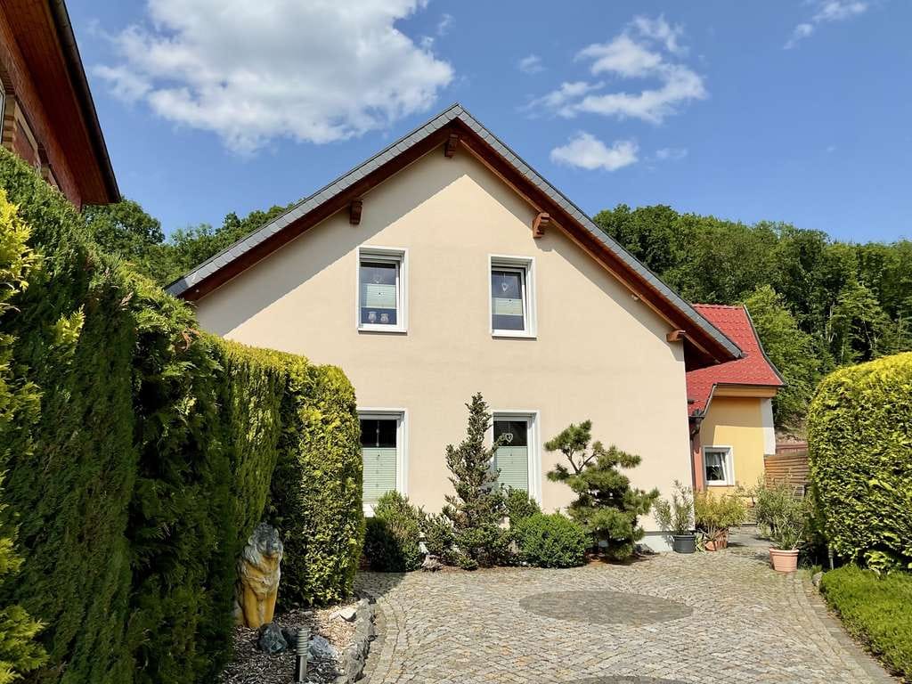 Immobilie in Leinefelde-Worbis - Freistehendes Einfamilienhaus in wunderschöner Natur - Bild 0