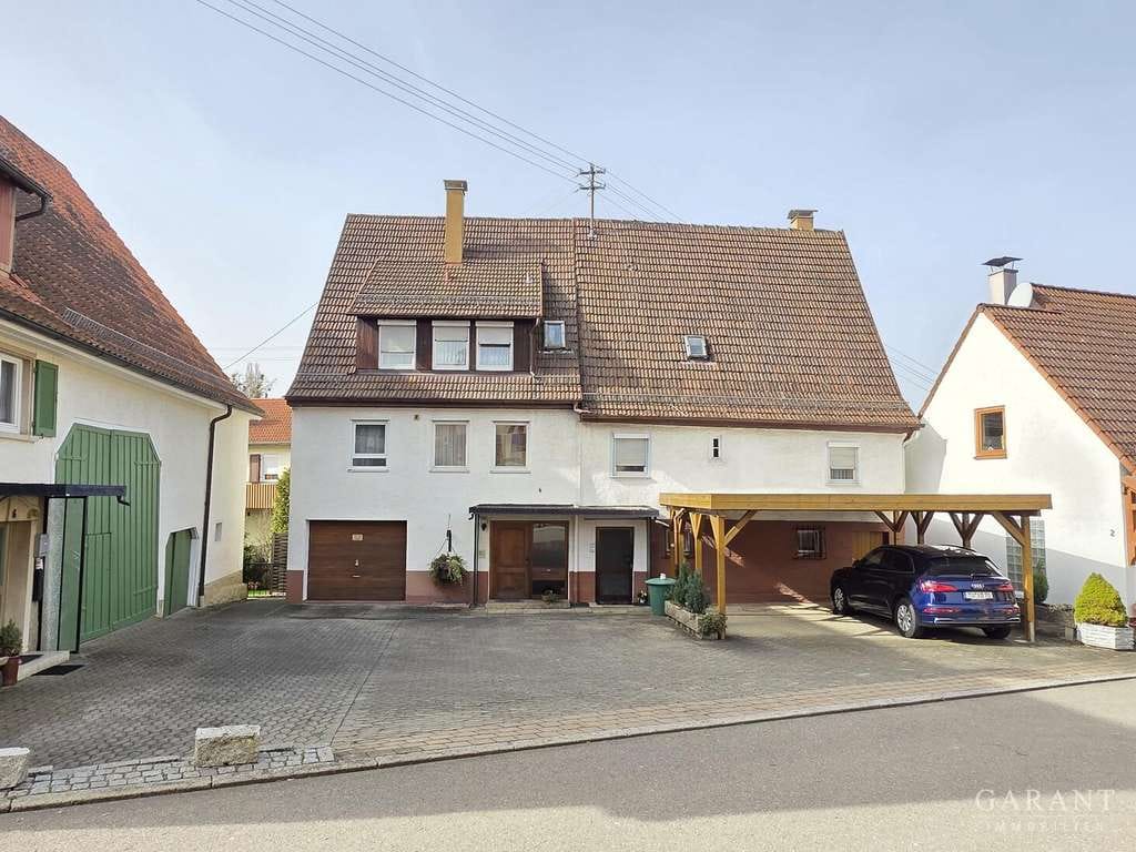 Immobilie in Bodelshausen - Haus für zwei Familien mit großem Garten und vielseitigem Nutzungspotenzial in Bodelshausen - Bild 0