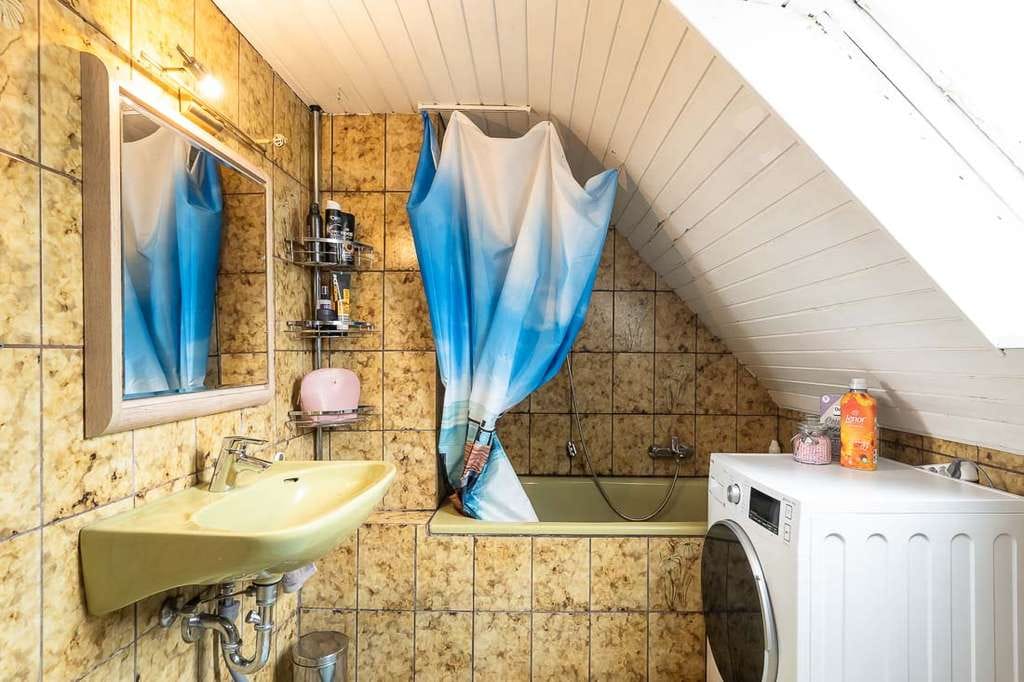 Immobilie in Eigeltingen - Zuhause ankommen in Eigeltingen! 3 Zi.-Wohnung im DG mit Stellplatz und viel Potential zum Ausbau - Bild 3
