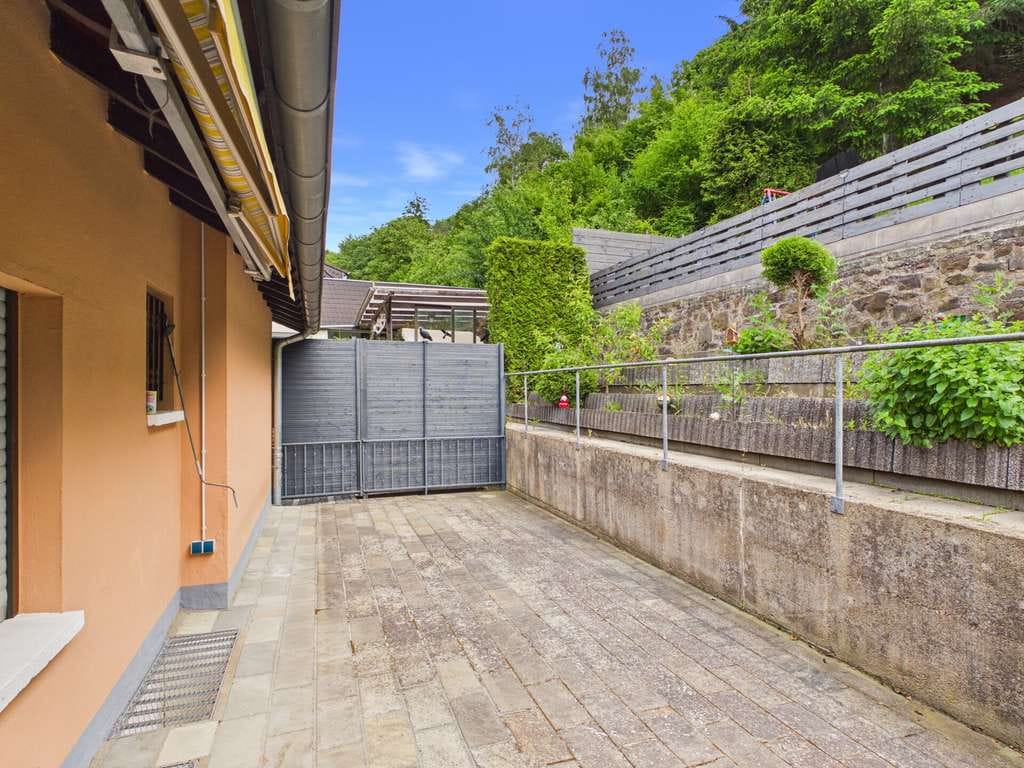 Immobilie in Heimbach - Wohnen wo andere Urlaub machen. Freistehendes Einfamilienhaus mit Garage in attraktiver Hanglage! - Bild 4