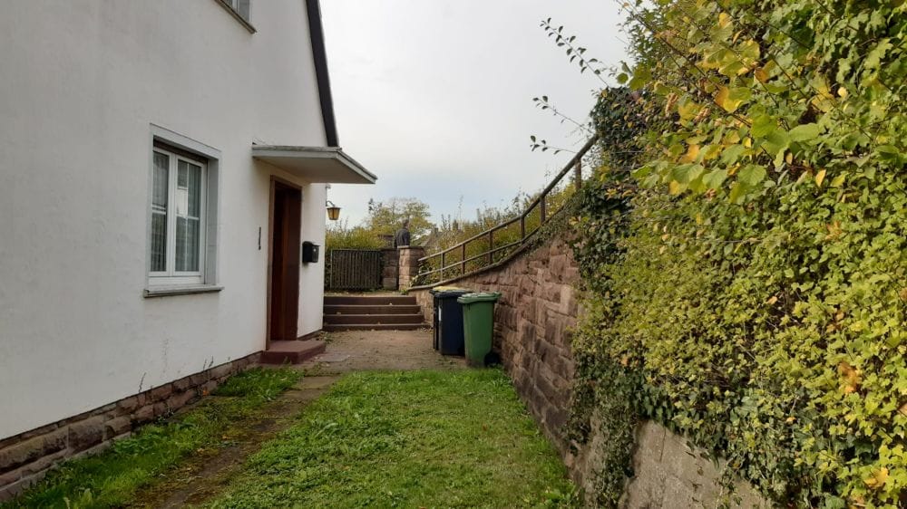 Immobilie in Stadtoldendorf - Einfamilienhaus freist. mit Fernblick (unverbaubar), provisionfrei - Bild 1