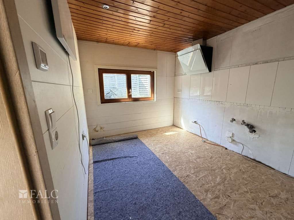 Immobilie in Ruppichteroth - Modernisiertes Wochenendhaus mit uneinsehbarem Grundstück und viel Privatsphäre - Bild 4