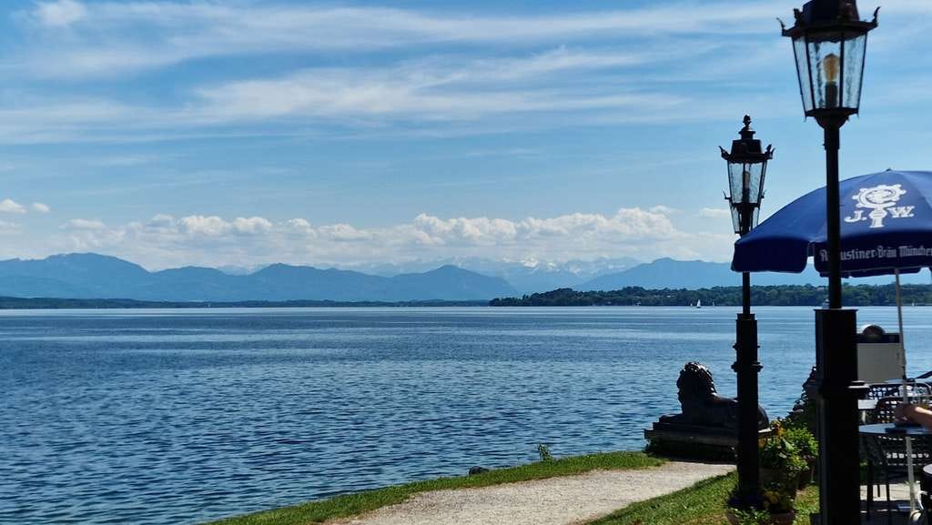 Immobilie in Feldafing - Ruhe, Grün und Seegefühl – attraktive Eigentumswohnung in Feldafinger Bestlage - Bild 0