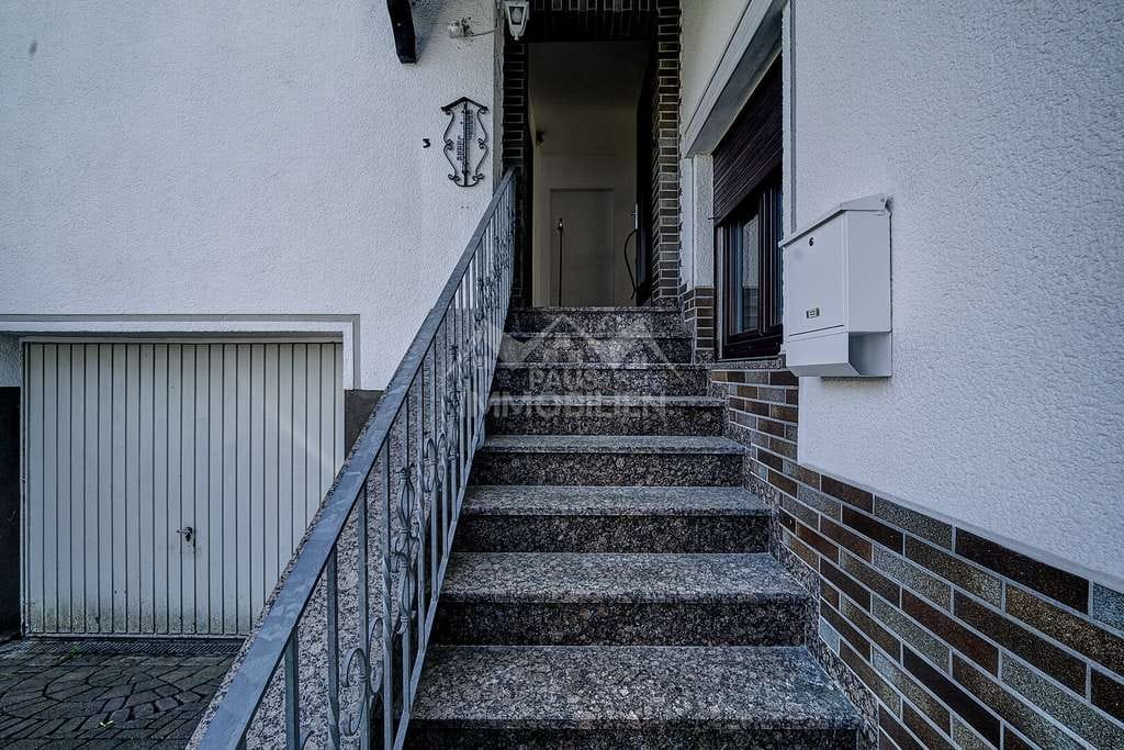 Immobilie in Dattenberg - Großzügige Doppelhaushälfte mit Balkon und Garage – ideal für Familien und Mehrgenerationenwohnen - Bild 3