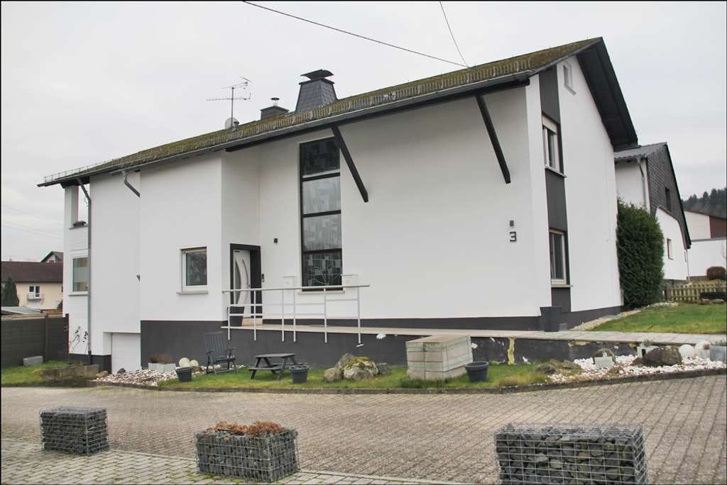 Immobilie in Niederelbert - Vermietetes Zweifamilienhaus in ruhiger Lage von Niederelbert - Bild 2