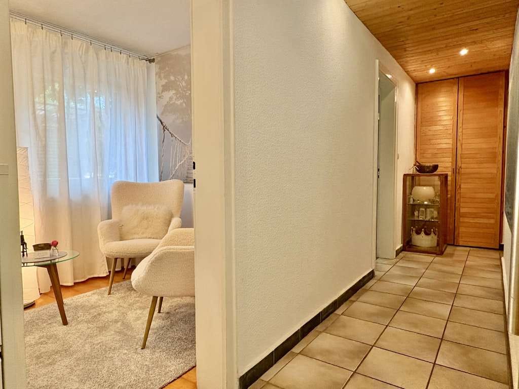 Immobilie in Bad Überkingen - Großzügiges Einfamilienhaus mit liebevoll angelegtem Garten und viel Platz für die Familie!  - Bild 3