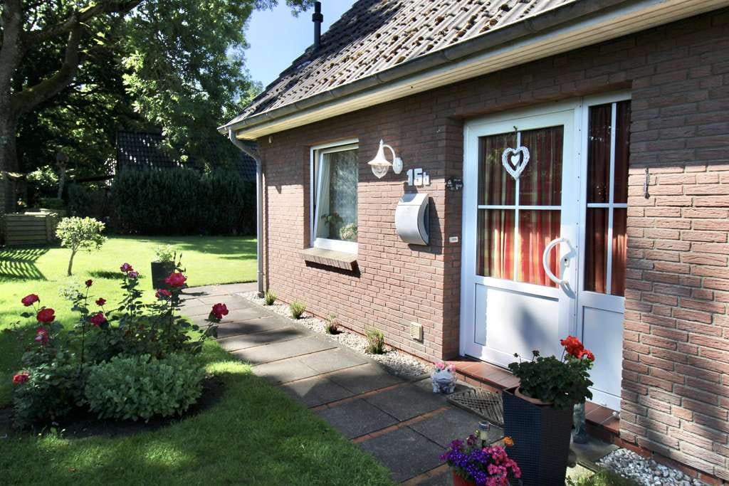 Immobilie in Breklum - Gepflegte Doppelhaushälfte mit eigenem Garten - seit Jahren zuverlässig vermietet - Bild 1