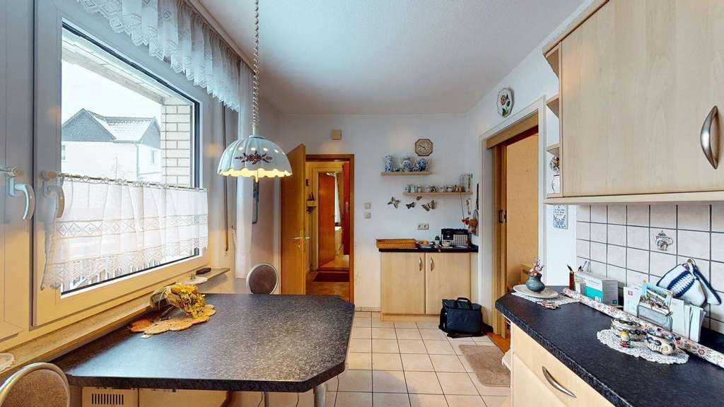Immobilie in Bad Salzdetfurth - Charmantes Haus mit großem Potenzial – modernisieren & einziehen - Bild 2