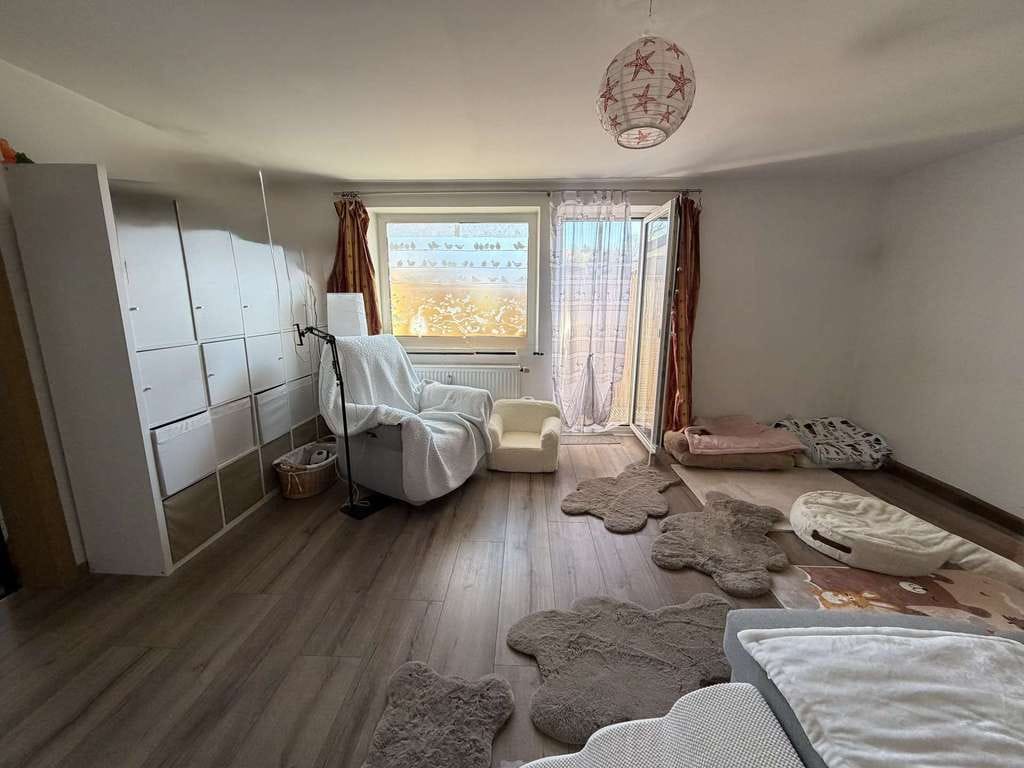 Immobilie in Miesbach - Bezugsfrei ab 10.06 - Schöne Wohnung in Miesbach mit Balkon & EBK - sofort einziehen oder vermieten - Bild 4
