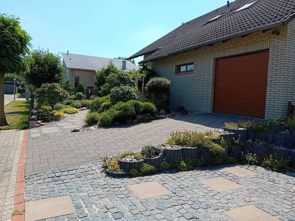 Immobilie in Ribbesbüttel - Großzügiges Einfamilienhaus mit viel Platz in dörflicher Idylle - Bild 2