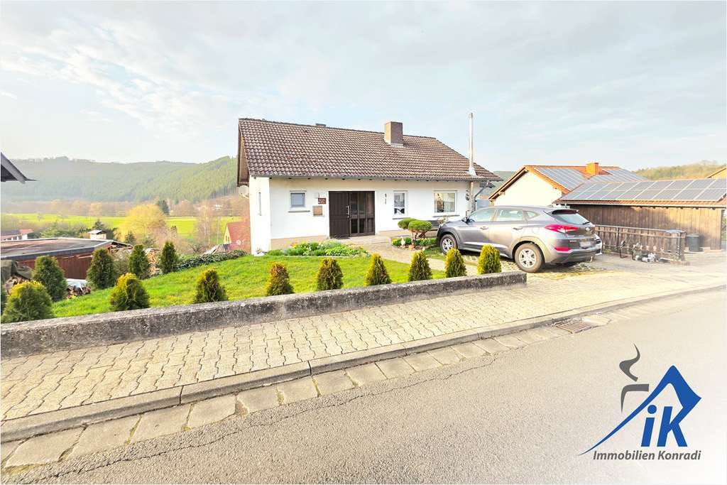 Immobilie in Offenbach-Hundheim - IK | Offenbach-Hundheim: gepflegtes ZFH in ruhiger Lage - perfekt für große Familien - Bild 1
