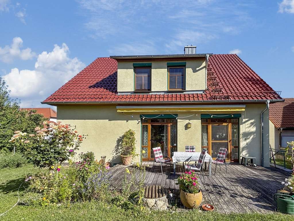 Immobilie in Rödelsee - Ruhige Familienidylle mit sonnigem Garten - Bild 1