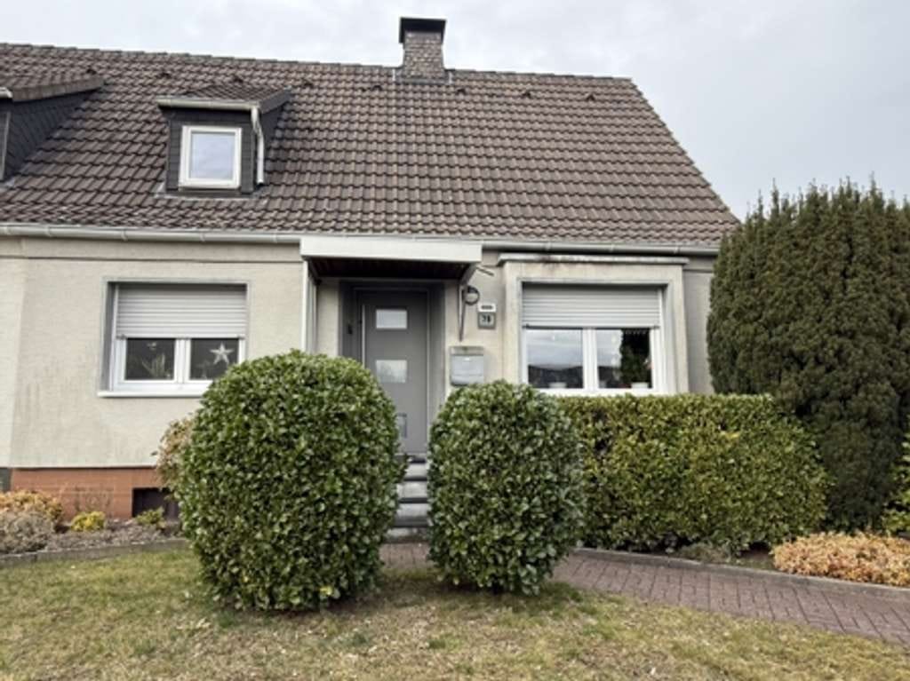 Immobilie in Iserlohn - Neuer Preis: Vermietete  Doppelhaushälfte (Wohnrecht) + Garage, gute Lage in Iserlohn, zum Verkauf - Bild 2