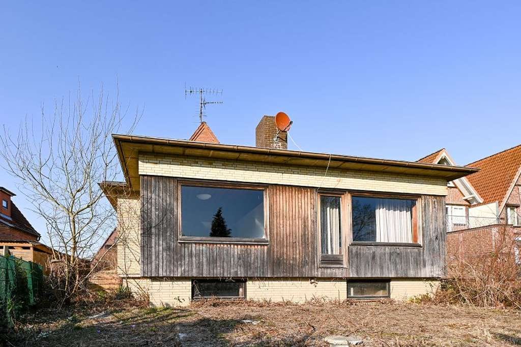 Immobilie in Bad Oldesloe - Handwerker aufgepasst! Sanierungsbedürftiges Einfamilienhaus in Bad Oldesloe - Bild 3
