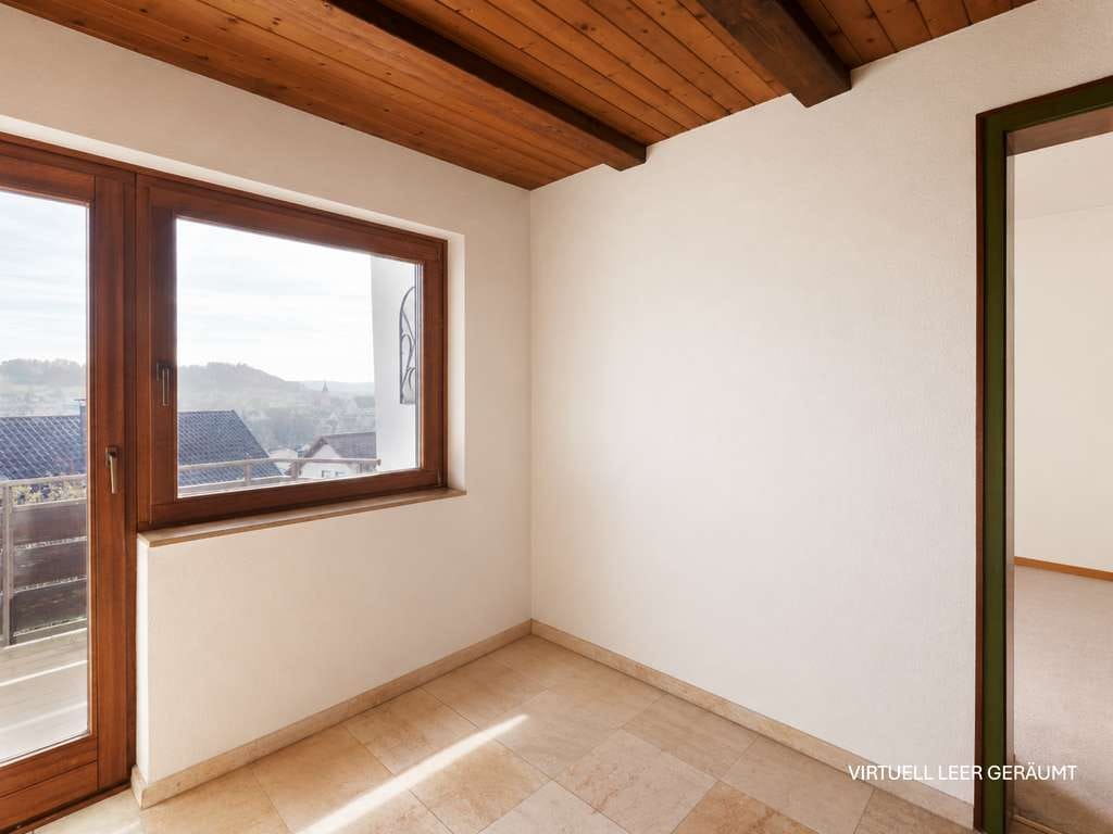 Immobilie in Heimsheim - Freistehendes Zweifamilienhaus mit Garten, großer Terrasse und Ausblick über Heimsheim - Bild 4