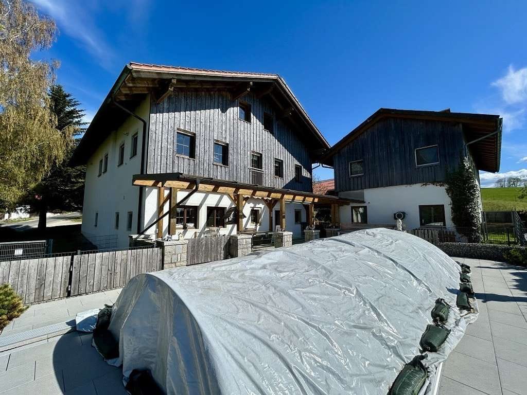 Immobilie in Breitenberg - Außergewöhnliches Sacherl in traumhafter Alleinlage bei 94089 Neureichenau - Bild 4